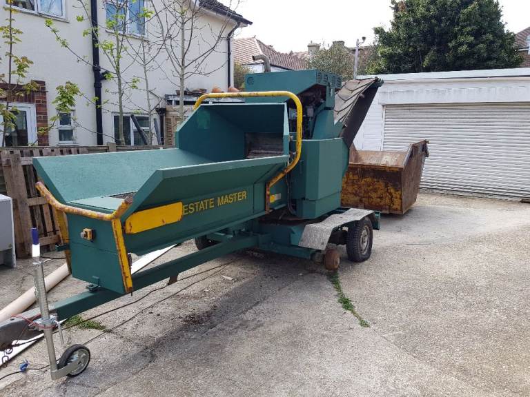 Trailer mount shredder