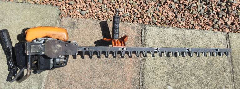 Tanaka THT240 Petrol Hedgetrimmer