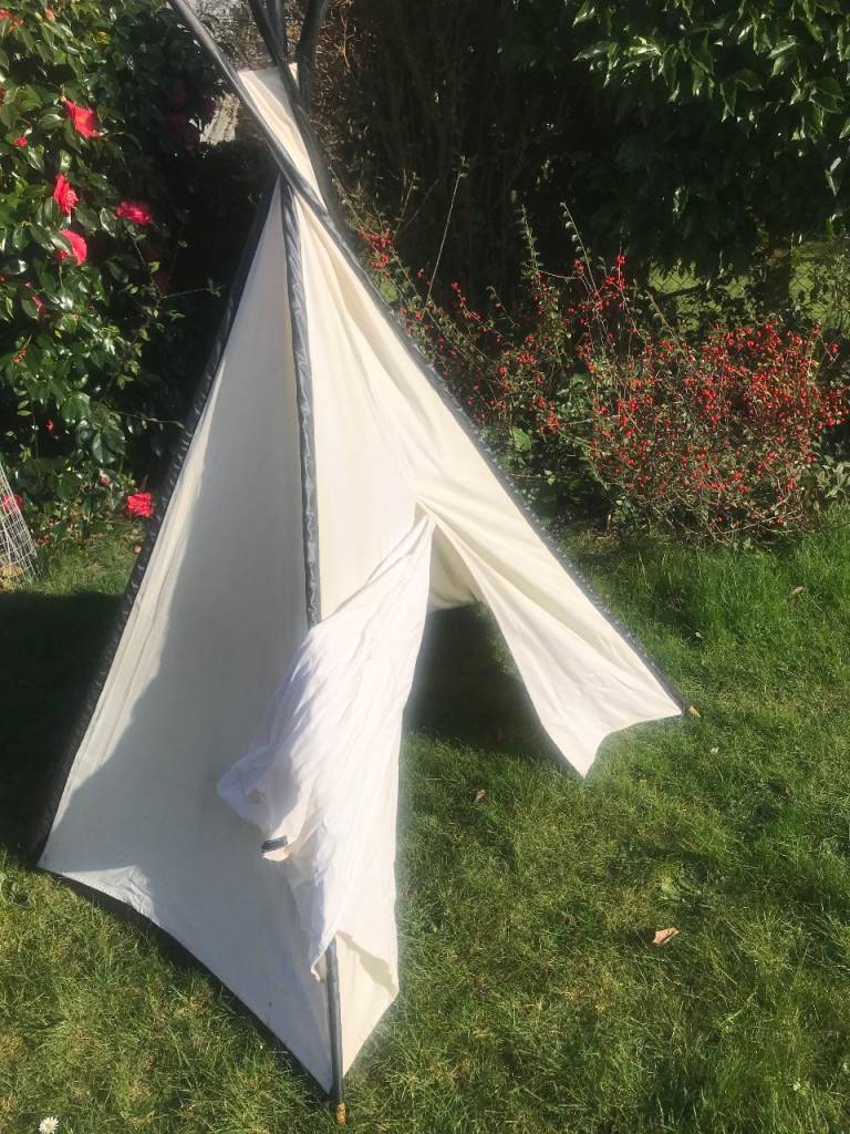 Play tent