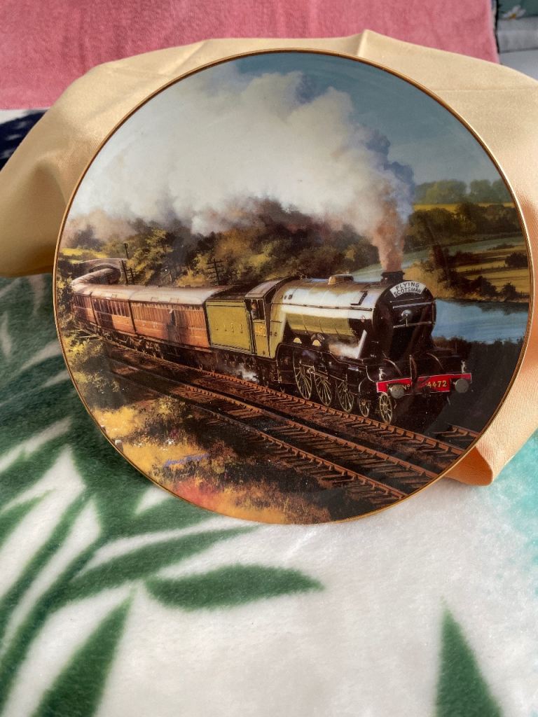 Decorative Train Plate – 'The Flying Scotsman' Design, Good Condition