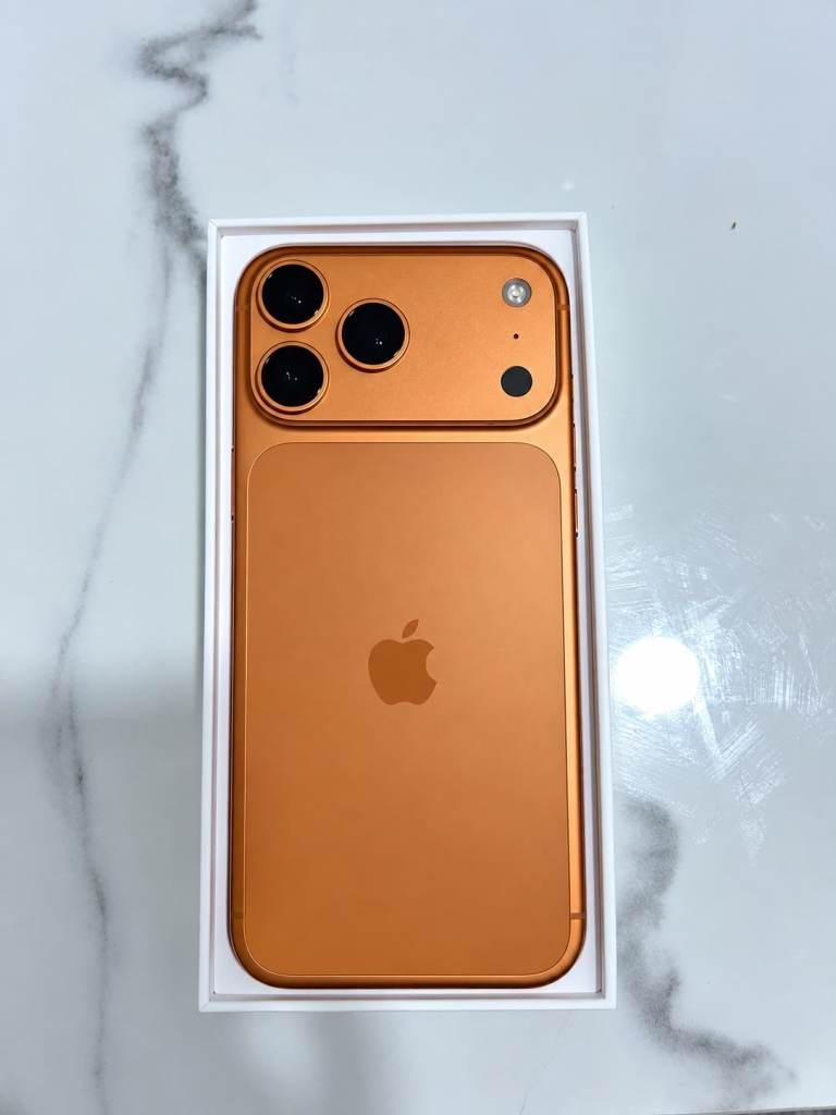 Apple iPhone 17 Pro Max - 4 months old 