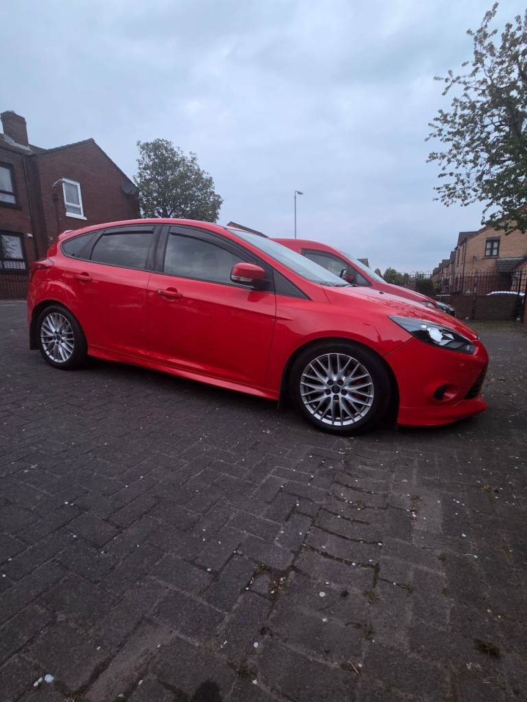 Ford, FOCUS, Hatchback, 2013, Manual, 1560 (cc), 5 doors