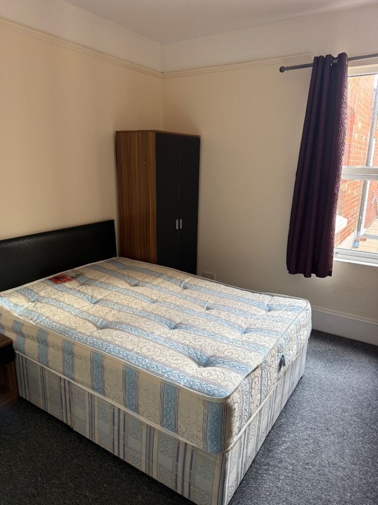 DOUBLE ROOM WITH ALL BILLS INCLUDED 
