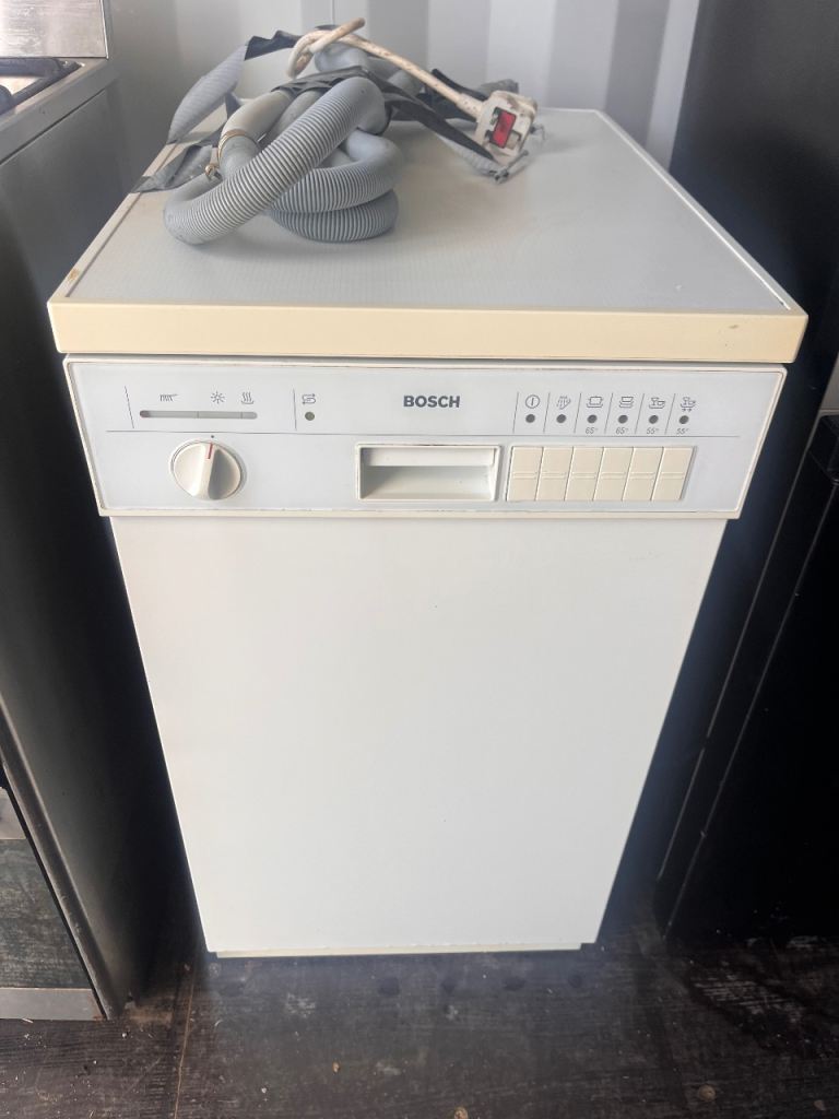 Bosch slimline dishwasher 