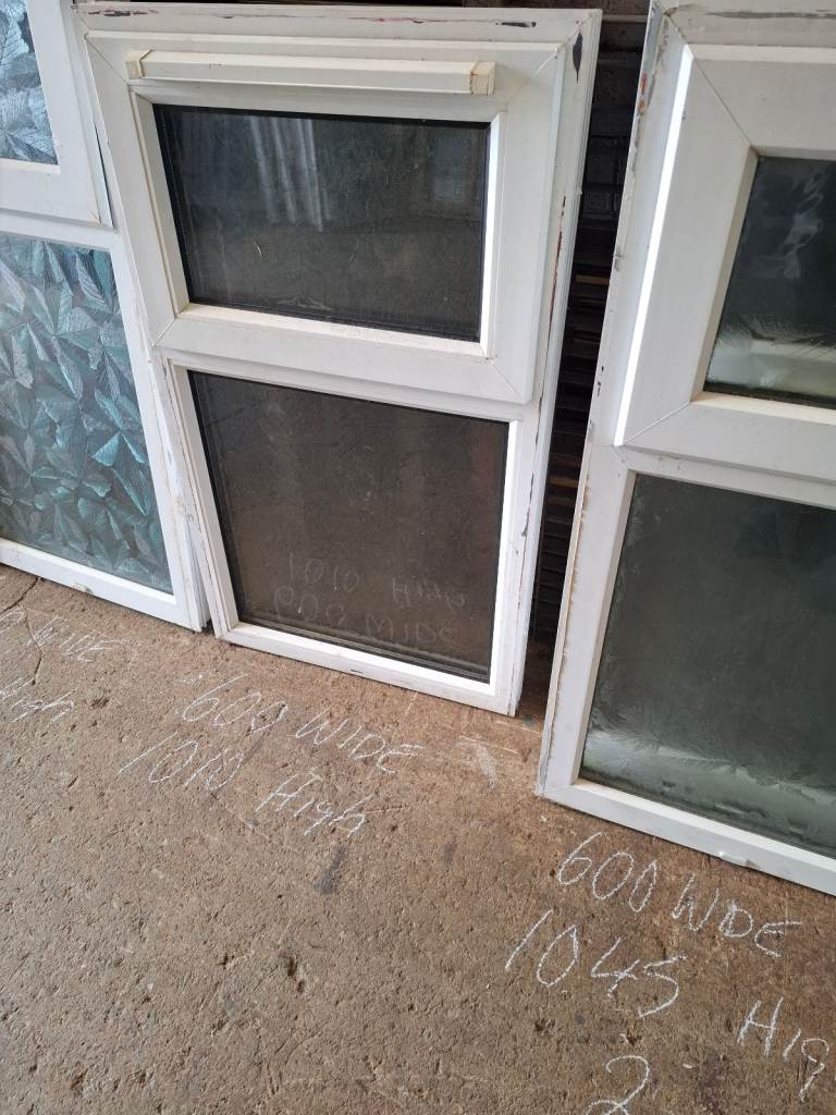 Pvc  ( Toilet / bathroom ) windows