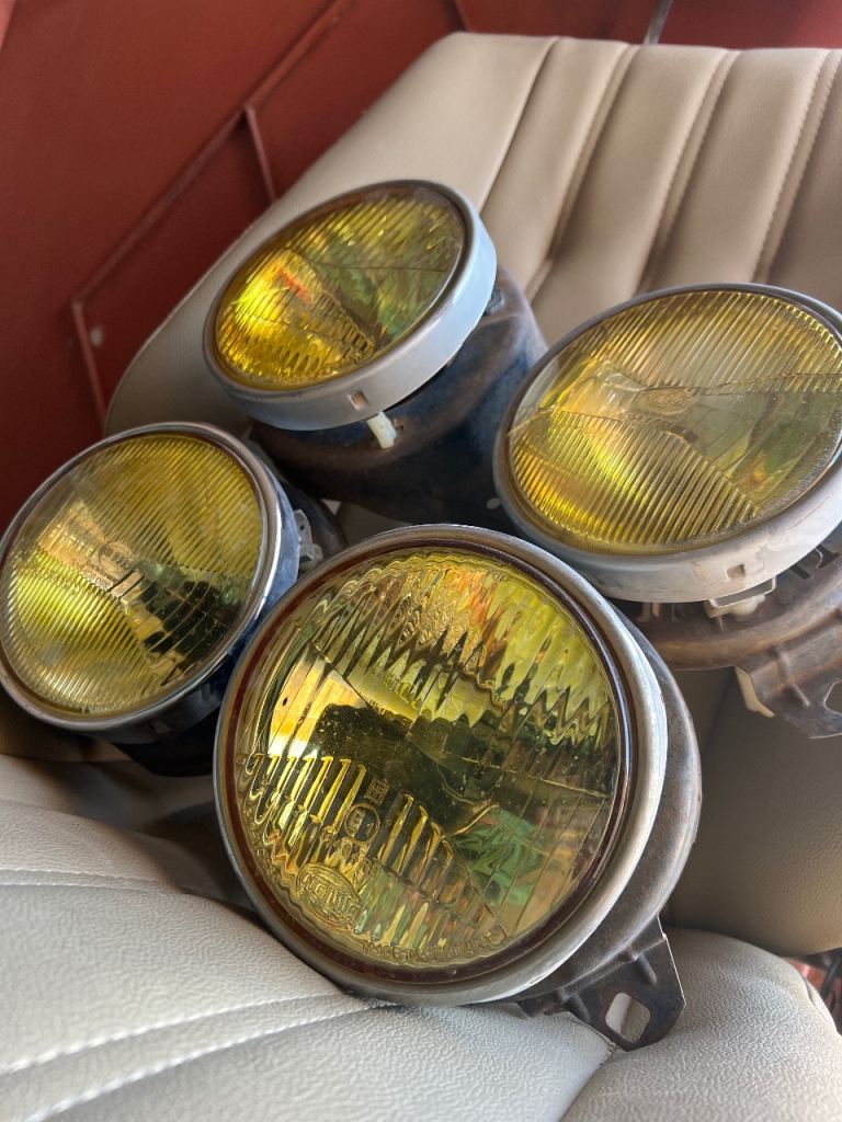 BMW E30 vorfacelift Hella headlights