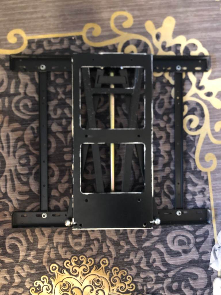Heavy duty TV mount
