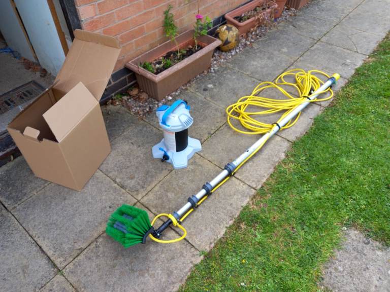 NEW - UNGER pure water window cleaning kit