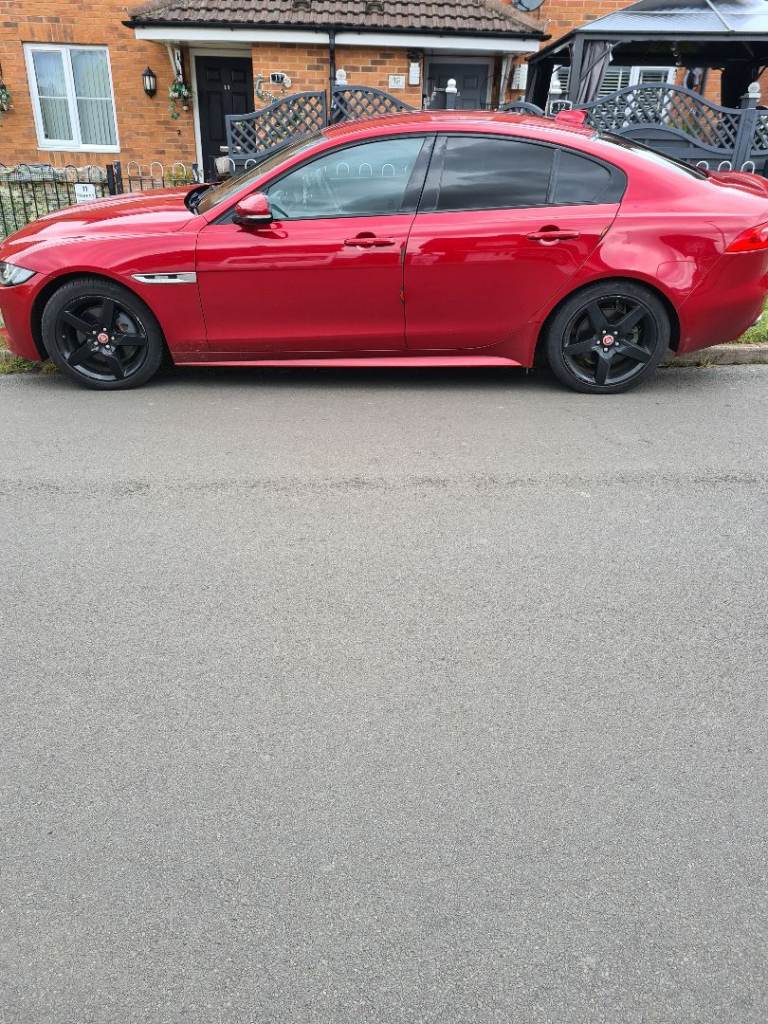 JAGUAR XE 2.0 R-SPORTS 