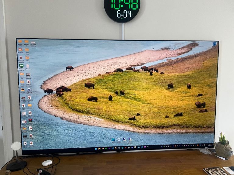 65 inch LG OLED evo AI G4 4K Smart TV - Wall mount version