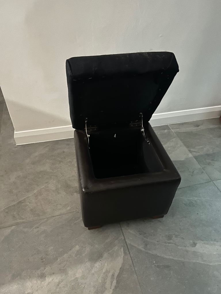 Brown Leather Storage Stool / Ottoman – Good Condition