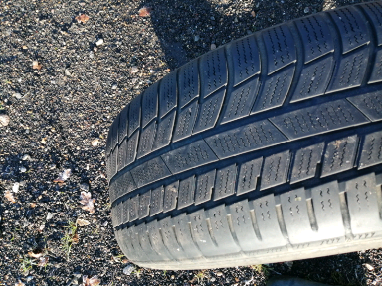 Two Toyo Snowprox S954 235 55 R18 104H SUV