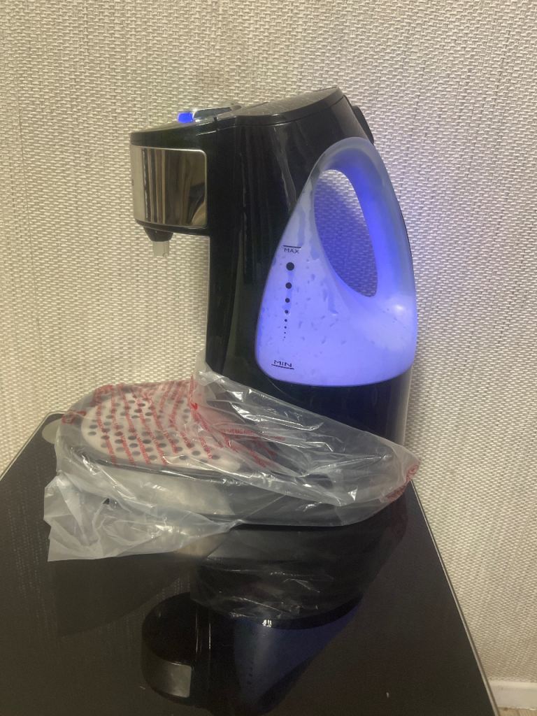 Ex-display Black Hot Water Dispenser with Blue Light – As Good As New