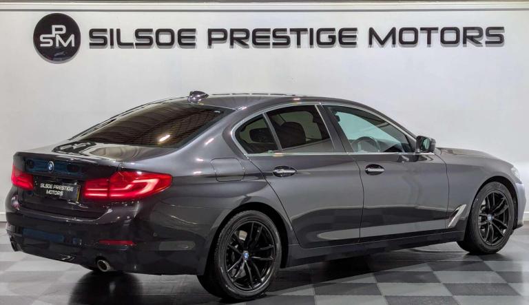 2017 BMW 5 Series 530d xDrive SE 4dr Auto SALOON DIESEL Automatic