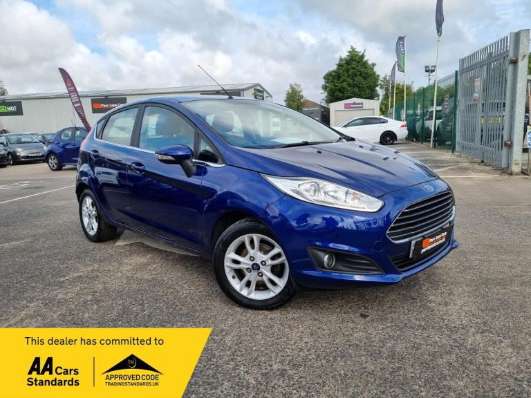 2016 Ford Fiesta 1.0T EcoBoost Zetec Hatchback 5dr - ONE OWNER - 9 SERVICES -