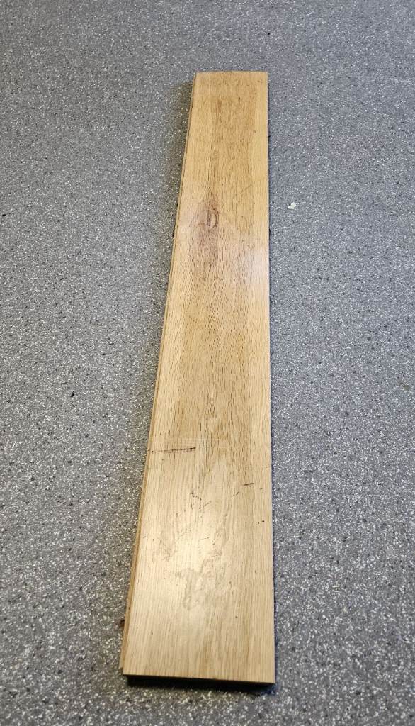 Solid wood flooring (Oak?) - approx 20m2