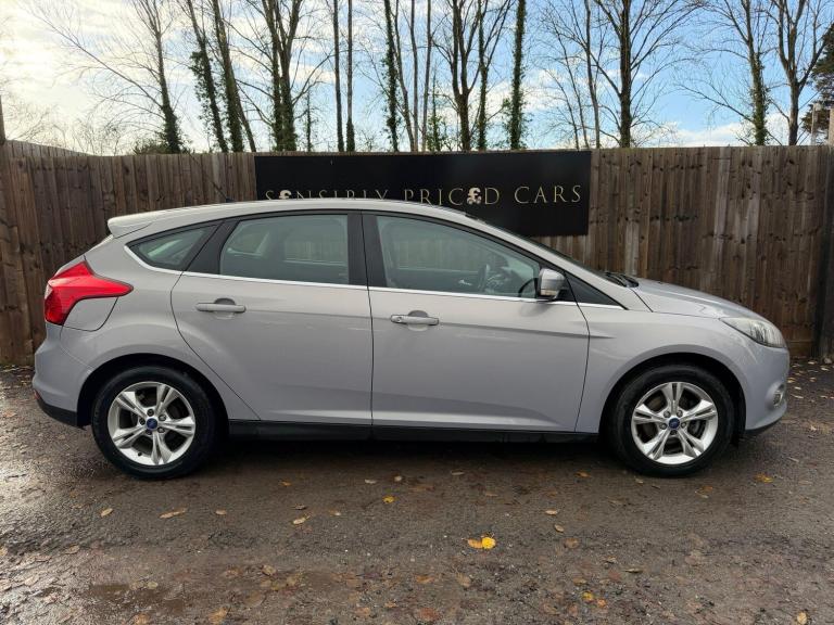 2012 Ford Focus 1.6 Zetec Euro 5 5dr HATCHBACK Petrol Manual
