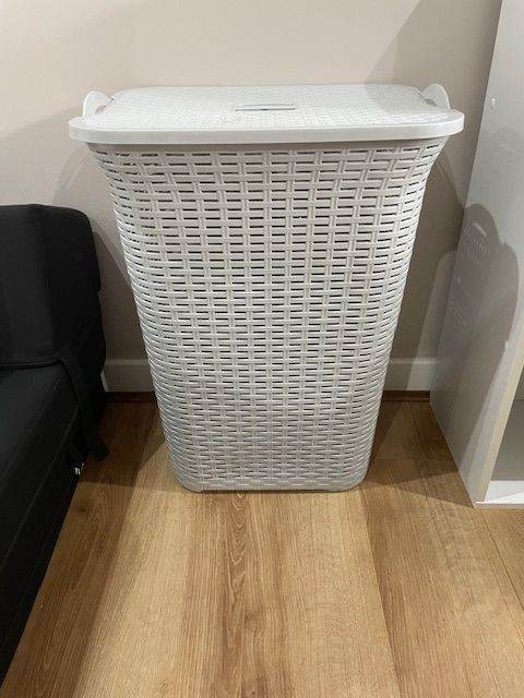 45L Plastic Rattan Dirty Laundry Clothes Washing Bin Basket Storage Organiser (Grey)