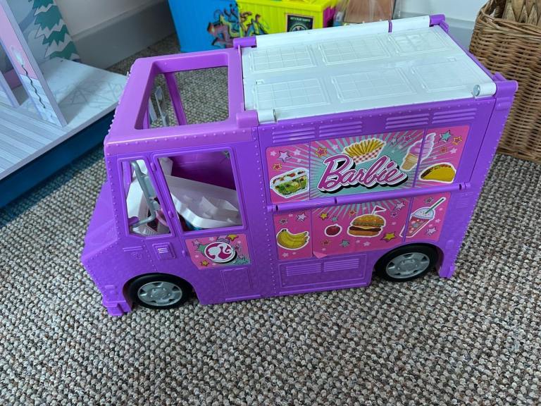 BARBIE FOOD TRUCK