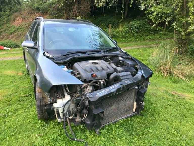 ** Car for scrap** Skoda OCTAVIA Estate 2006 DSG 2.0 TDi PD A Engine + Auto Gearbox Oswestry