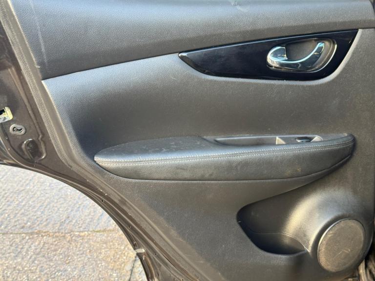 2016 Nissan Qashqai 1.6 dCi Tekna XTRON 2WD Euro 6 (s/s) 5dr Diesel