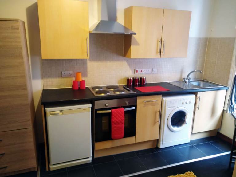 Studio flat - Shirley - BILLS INC - Available NOW