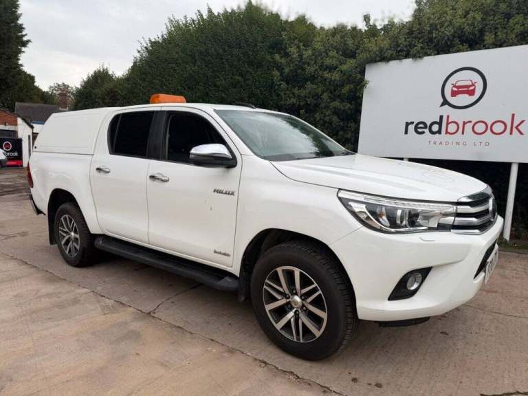 2018 Toyota Hilux Invincible D/Cab Pick Up 2.4 D-4D PICK UP DIESEL Manual