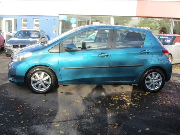 TOYOTA YARIS 1.3 Dual VVT-i TR 2012