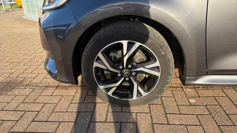 2024 Toyota Yaris 1.5 Hybrid Design 5dr CVT Hybrid Hatchback Hatchback Hybrid Automatic