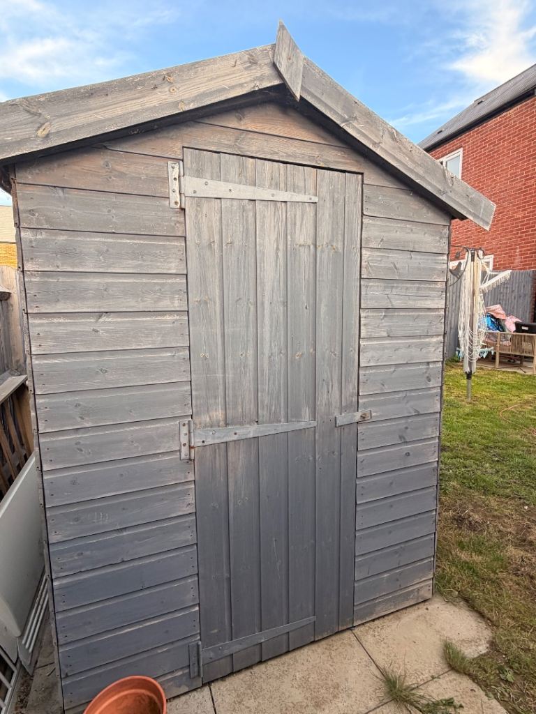 Wooden 5x7 shed
