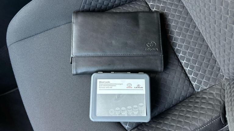 2023 Toyota C-HR 1.8 Hybrid Icon 5dr CVT HATCHBACK PETROL/ELECTRIC Automatic