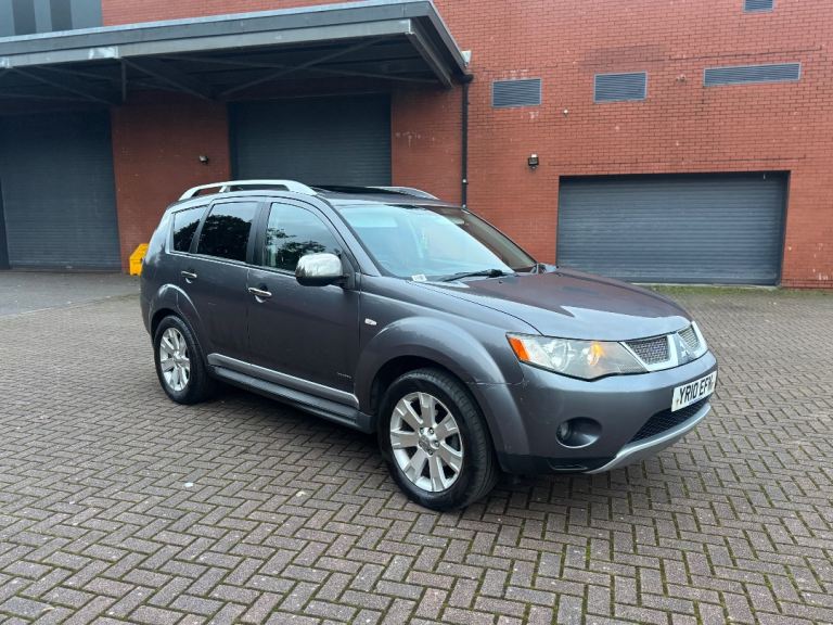 2010 Mitsubishi Outlander Diamond 7 Seater 2.2 TD Di-Dc 156 bhp 