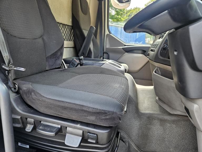 2017 DAF 18 ton curtain sider, 1 owner , low kms, warranty, UK delivery