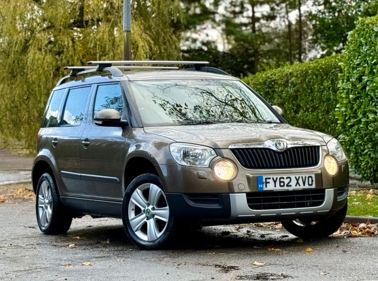 Skoda, YETI, Hatchback, 2012, Manual, 1968 (cc), 5 doors
