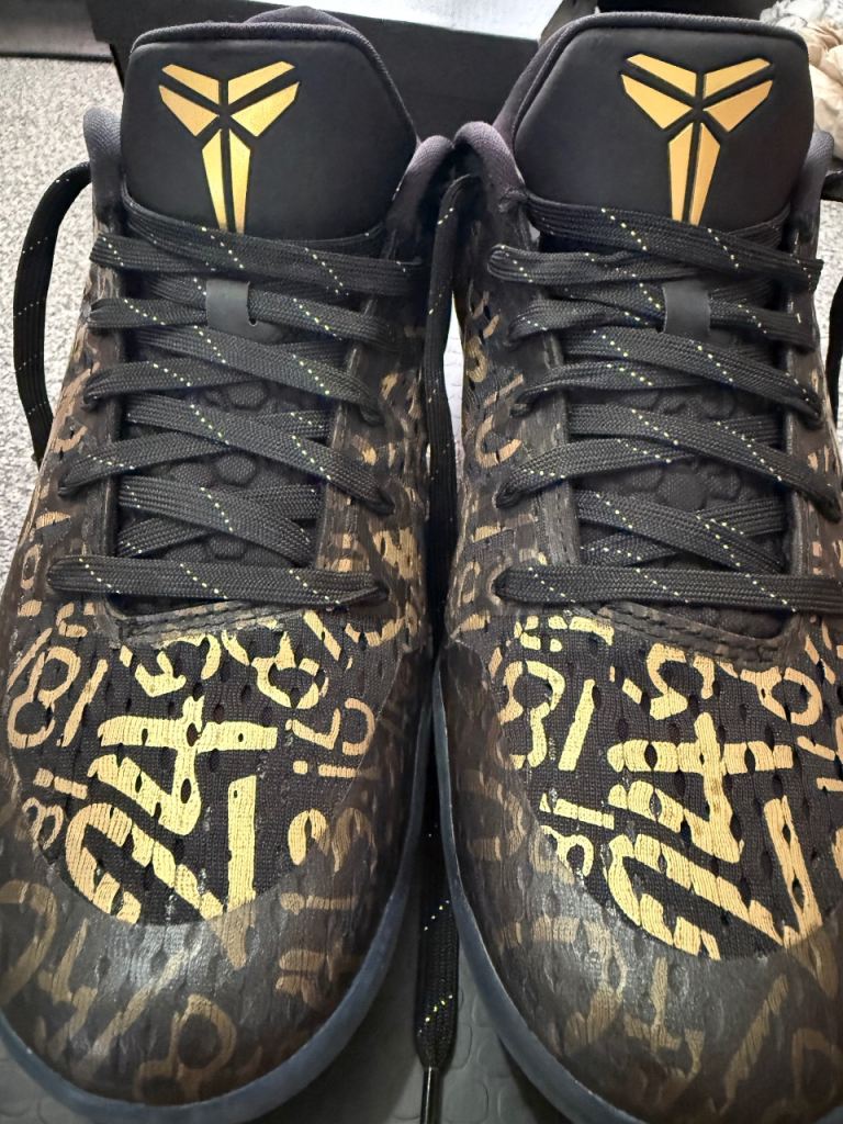 Nike Kobe 11 Black/Gold Trainers – As Good As New