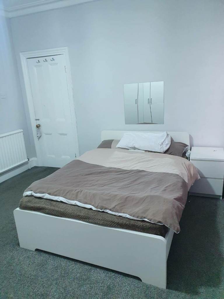 Duble king size room to rent in the share house