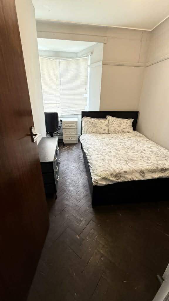 Spacious and Cosy 2 Bed Flat available for Rent in - N9 9BB
