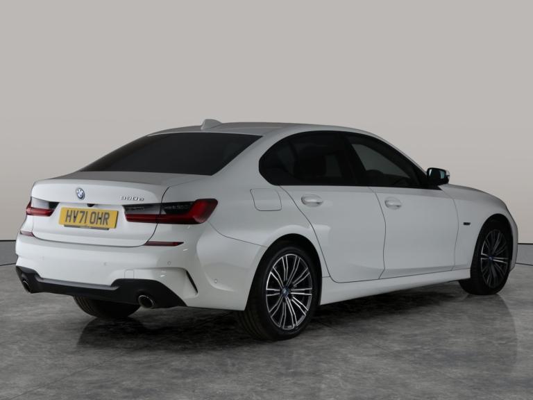 2021 BMW 3 Series 2.0 330e 12kWh M Sport Saloon 4dr Petrol Plug-in Hybrid Auto Euro 6 (s/s) ( Sal...