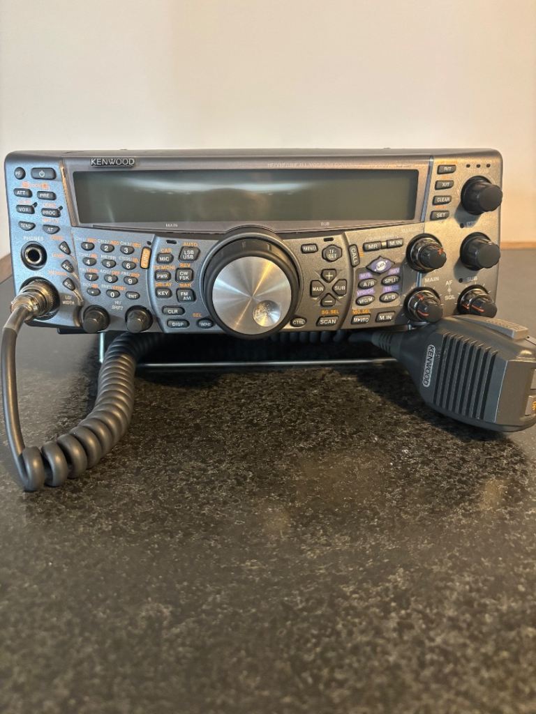 Kenwood TS-2000 Transceiver – Ham Radio, Good Condition