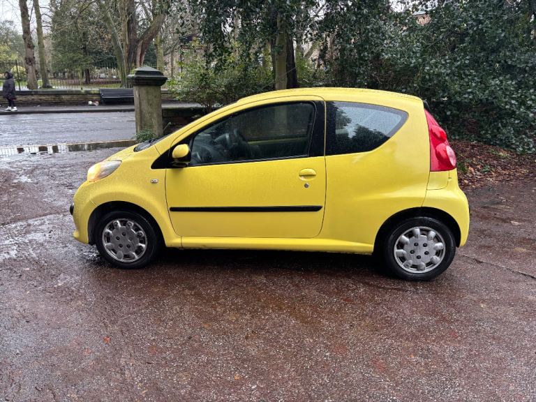 Peugeot 107 1.0 same as Toyota Aygo/Citroen c1
