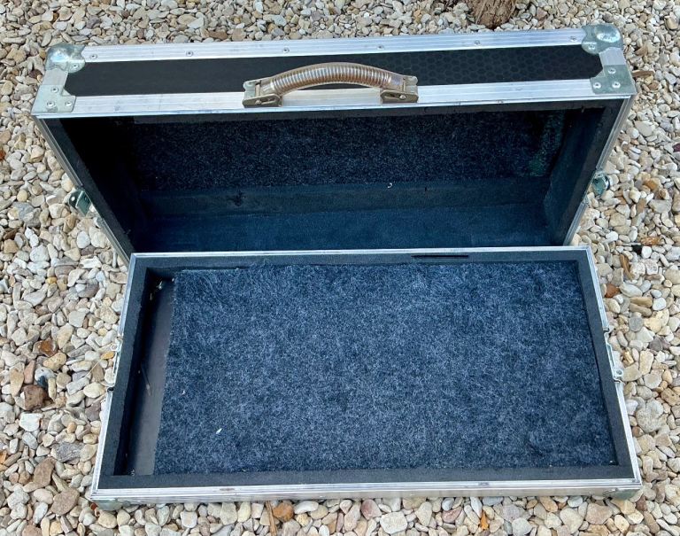 Guitar Pedalboard Flight Case - Black, Good Condition