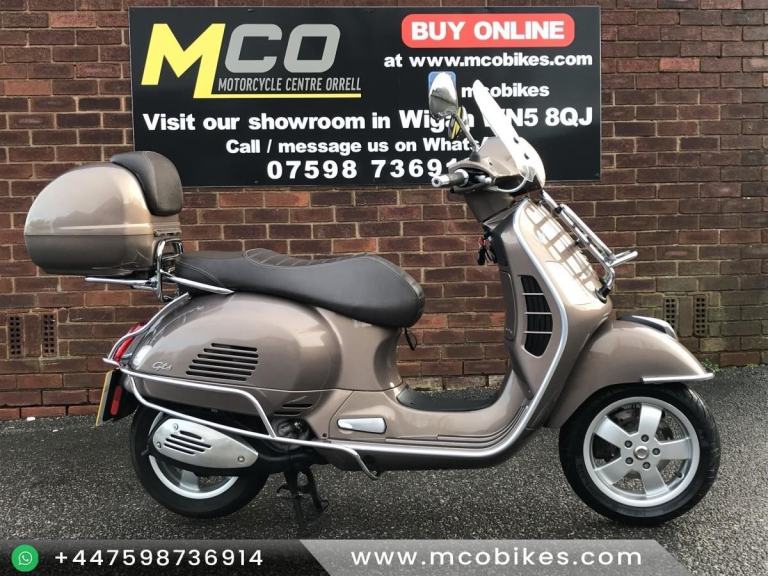 Piaggio Vespa GTS300 Touring 2018/18 6700 miles