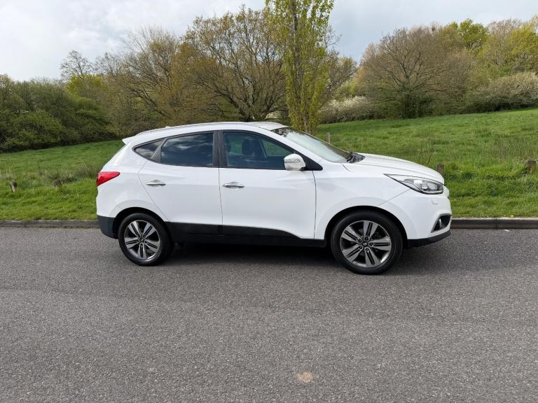 Hyundai ix35 2.0 CRDi Premium Automatic 4WD 5dr DIESEL AUTOMATIC 2014/64