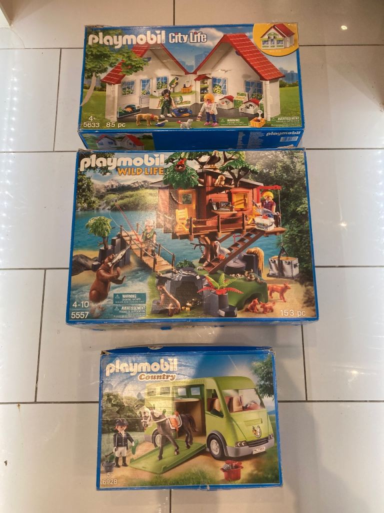 Playmobil pack of 4