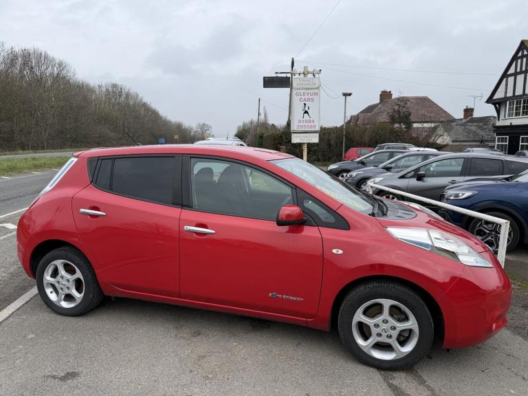 NISSAN LEAF 24kWh Visia+ Red Auto Electric 2014