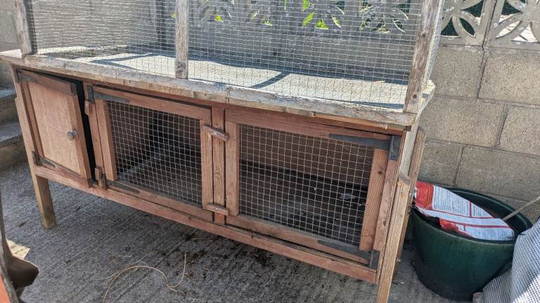 Rabbit hutch (offers excepted)