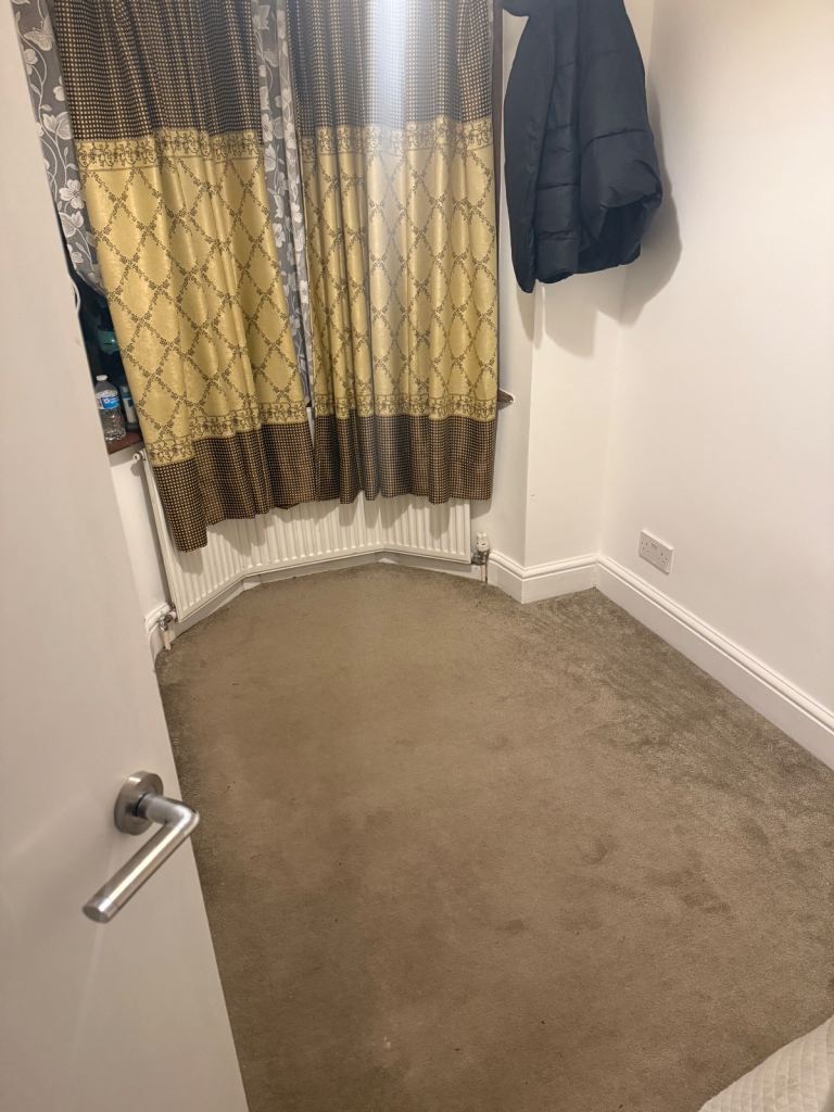 Box Room in a 4 Bed 3 Bath flat NW10 0DT