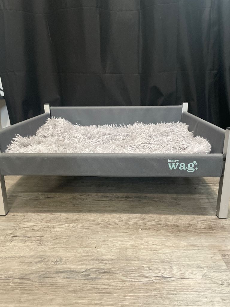 Raised dog bed