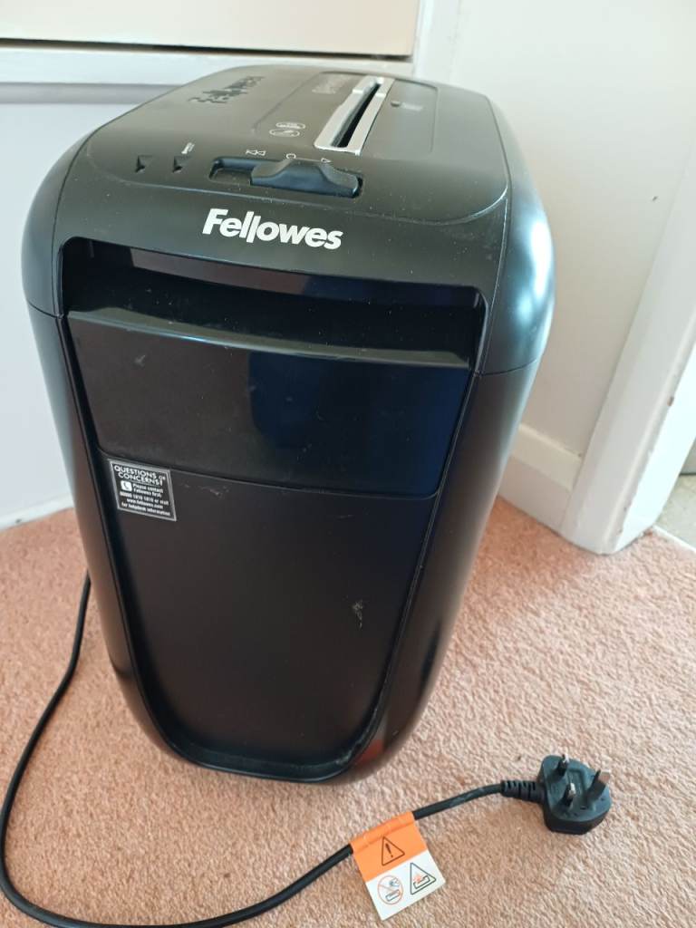 Fellowes 5309 Paper Shredder - Black, Good Condition