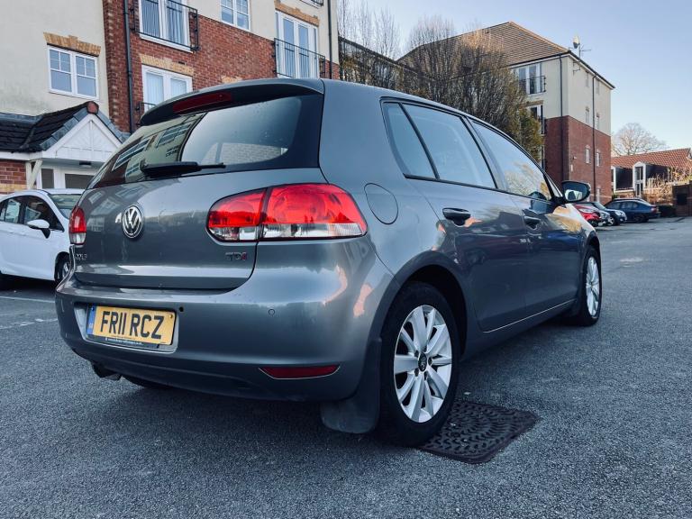 2011 Volkswagen Golf 1.6 TDi 105 Match 5dr DSG HATCHBACK Diesel Automatic